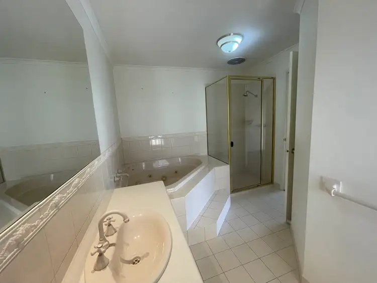 Fifth view of Homely house listing, 15 Paradise Court, Kialla VIC 3631