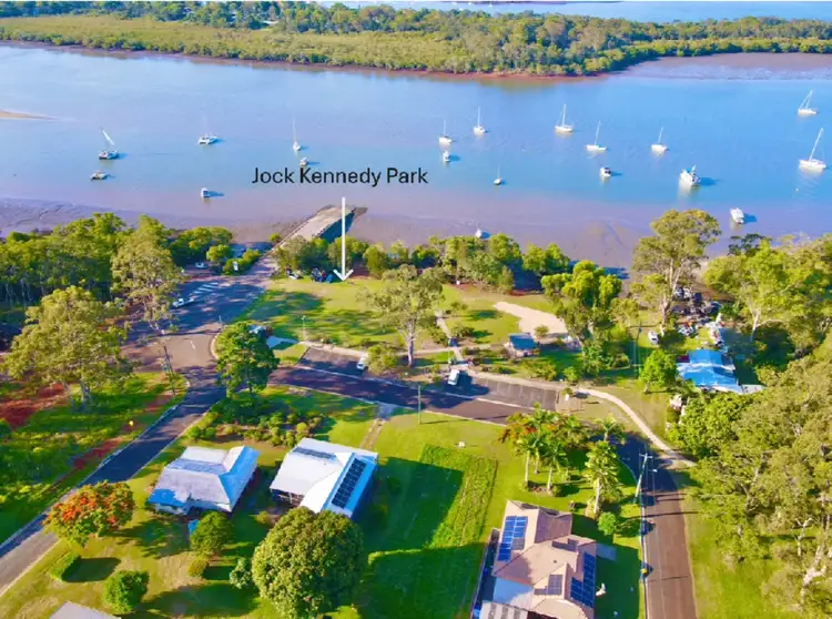 6 Douglas Street, Russell Island QLD 4184