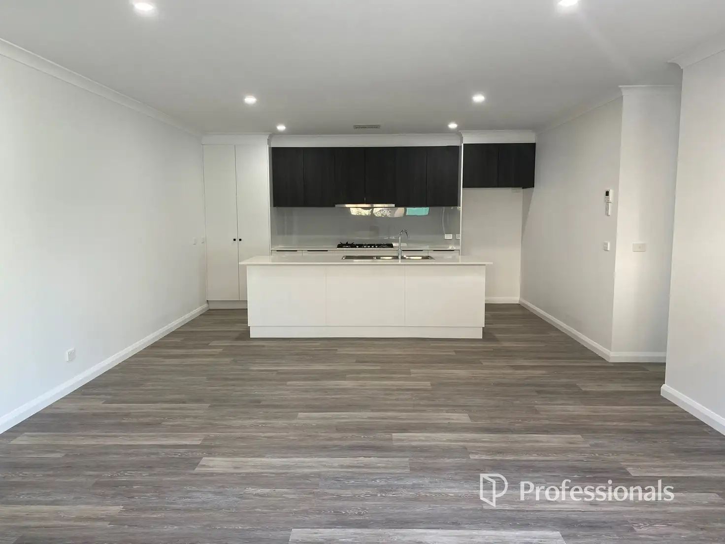 Main view of Homely townhouse listing, 1/661 Koorlong Avenue, Irymple VIC 3498