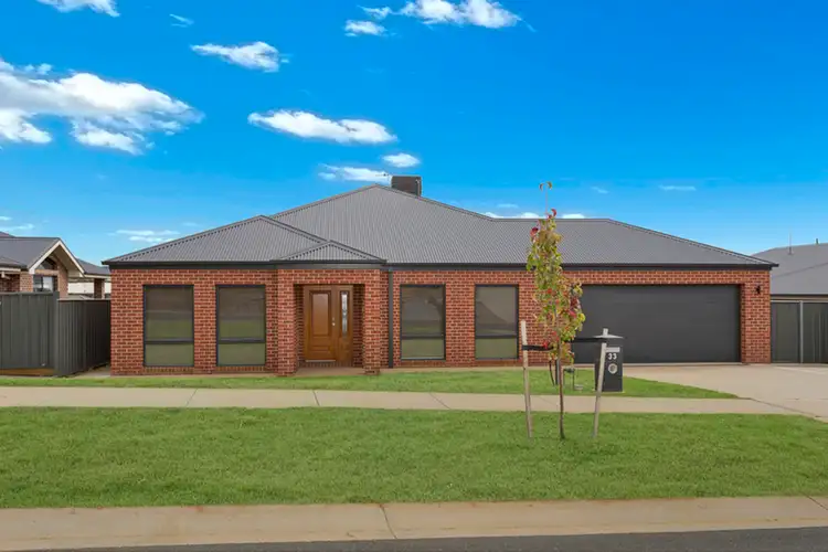 33 Silky Oak Avenue, Wodonga VIC 3690