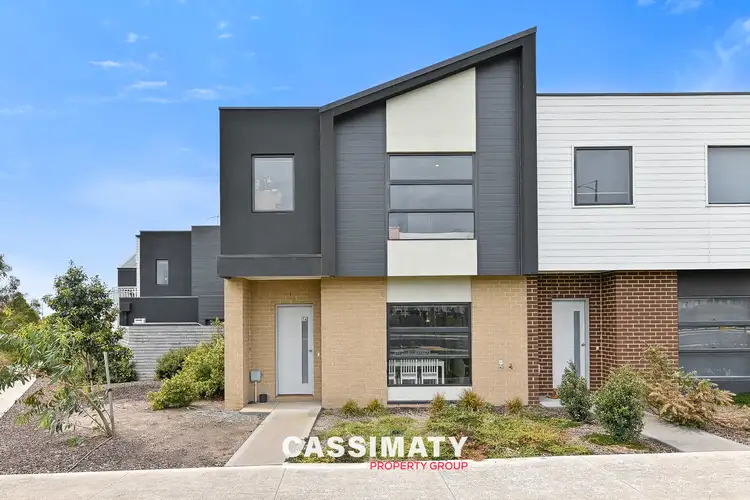 16 Zebra Way, Cranbourne West VIC 3977