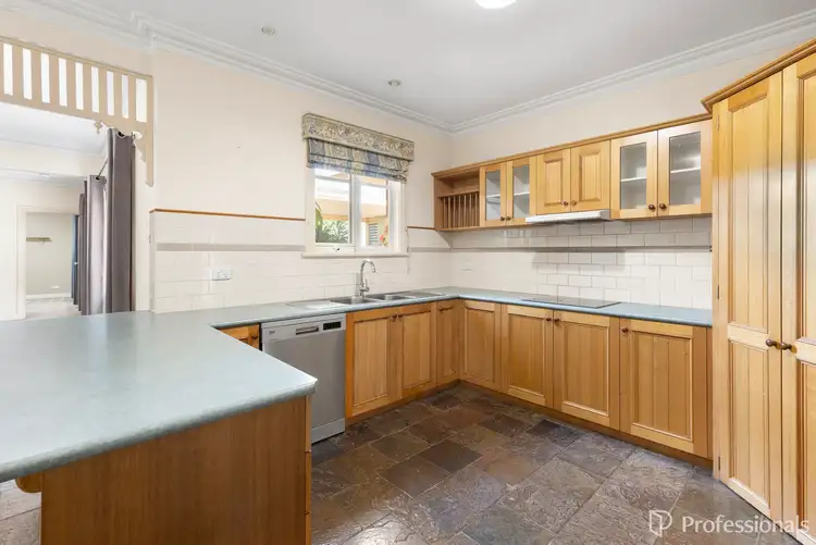 Fifth view of Homely house listing, 11 Golden Way, Hillside VIC 3037