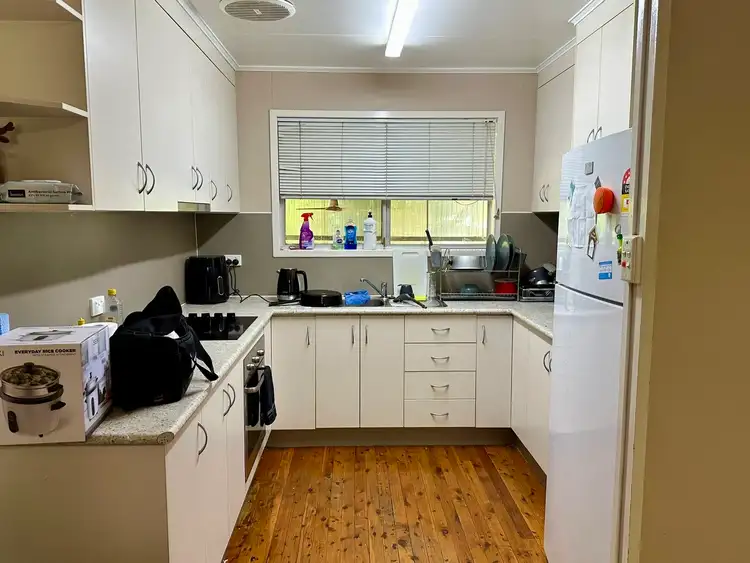 4 HARRIS Court, Moranbah QLD 4744