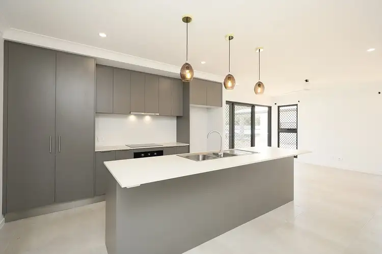 1b Myra Close, Bentley Park QLD 4869