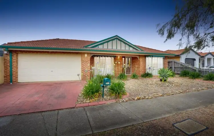 2 Heritage Gardens, Sydenham VIC 3037