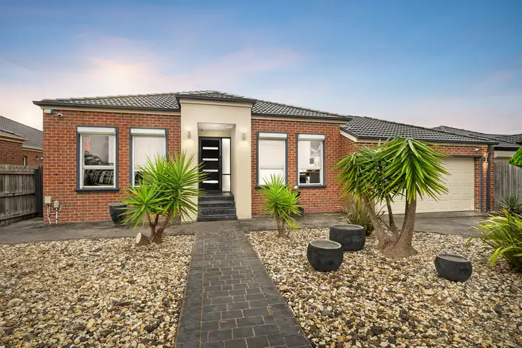 15 Lapwing Road