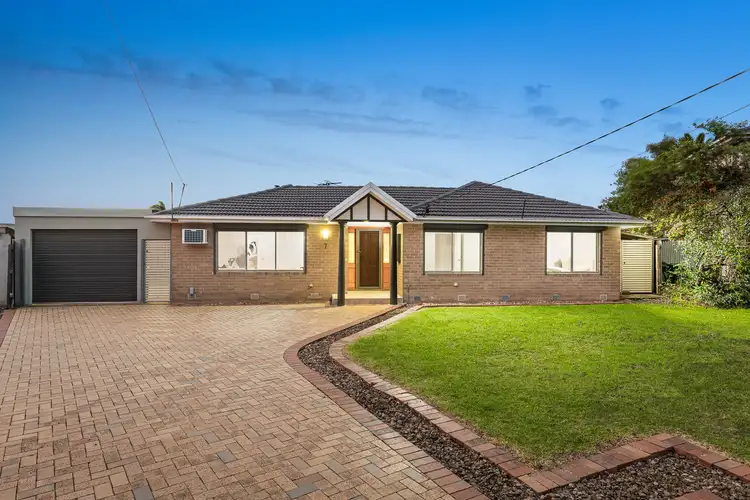 7 Kenton Place