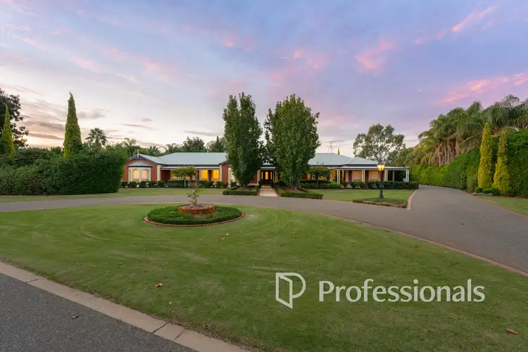 13 Grandview Way