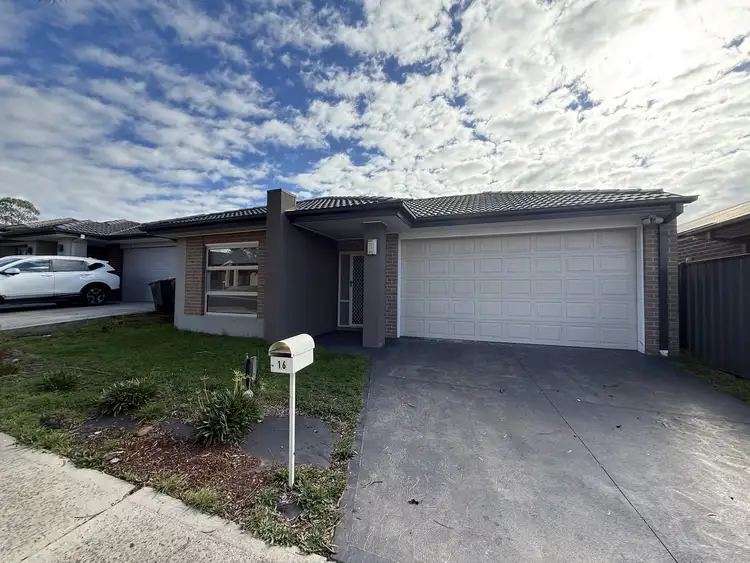 16 Muir Way