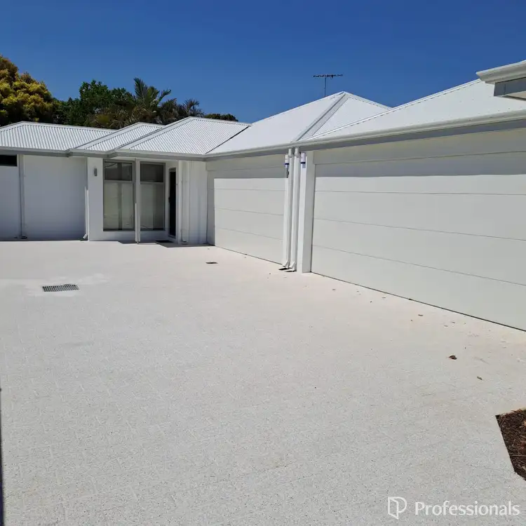 33C Offham Way