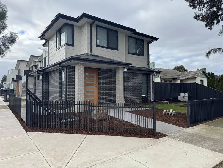54 Smiley Road
