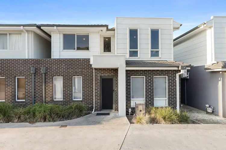 12 Kangaroo Paw Court