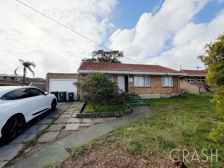 7 Blythe Avenue