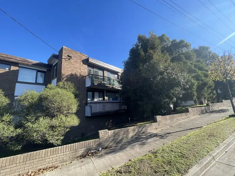 2-4 Chapman Avenue