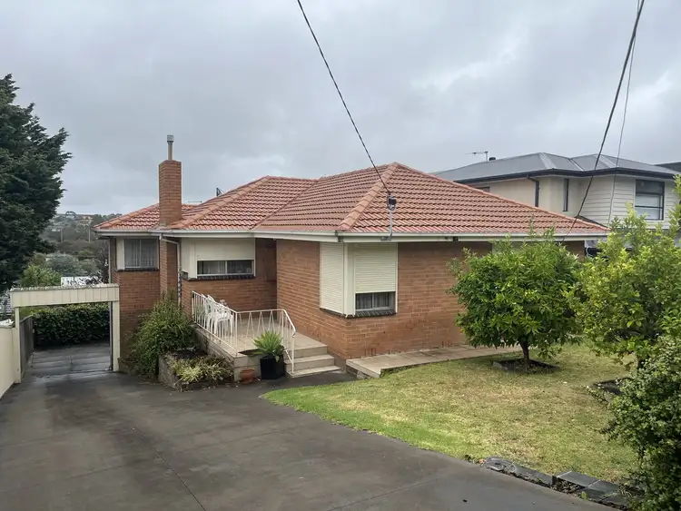 33 Devereaux Street