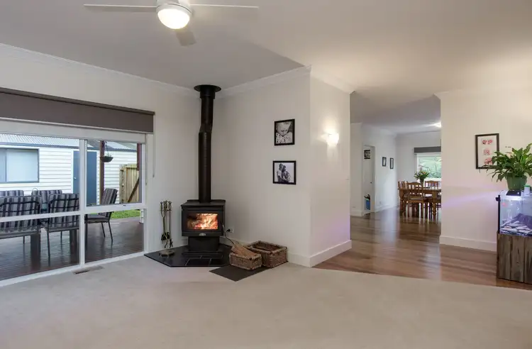 Sixth view of Homely house listing, 8 Joy Avenue, Mount Evelyn VIC 3796