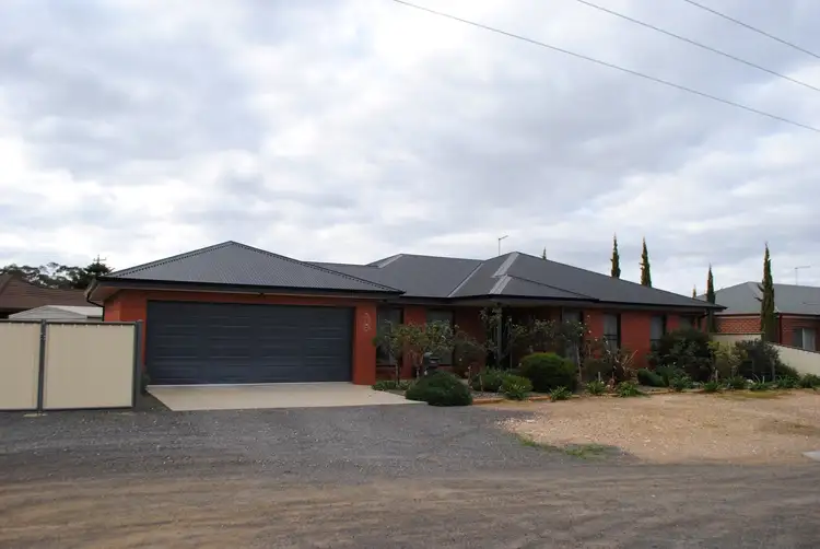 22 East Field Street, Maryborough VIC 3465