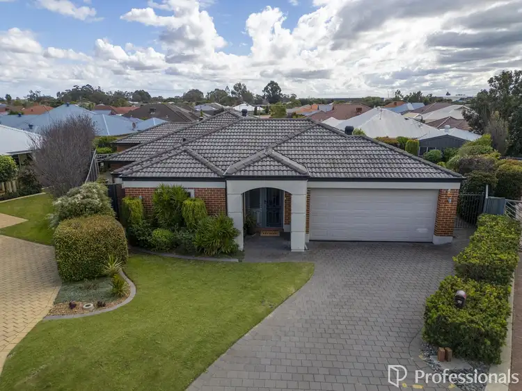 12 Witney Close