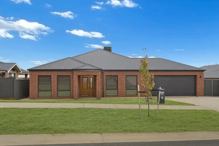 33 Silky Oak Avenue