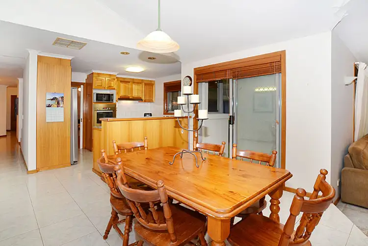 Fifth view of Homely house listing, 10 Landau Court, Taylors Lakes VIC 3038