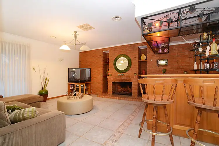 Sixth view of Homely house listing, 10 Landau Court, Taylors Lakes VIC 3038