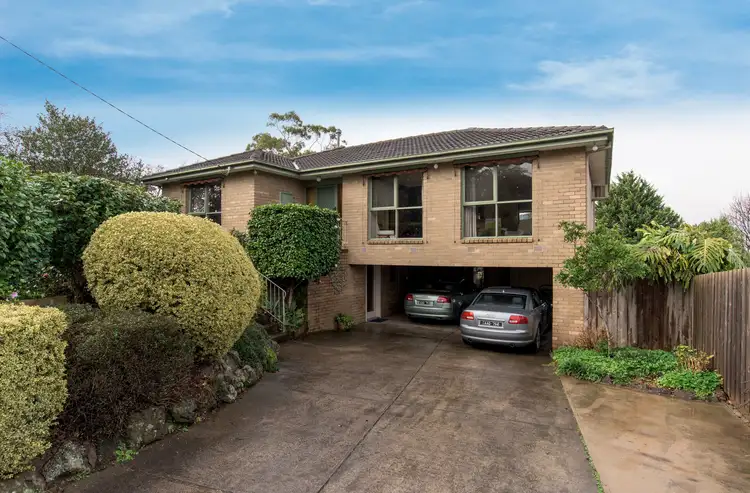 4 Crown Point, Chirnside Park VIC 3116