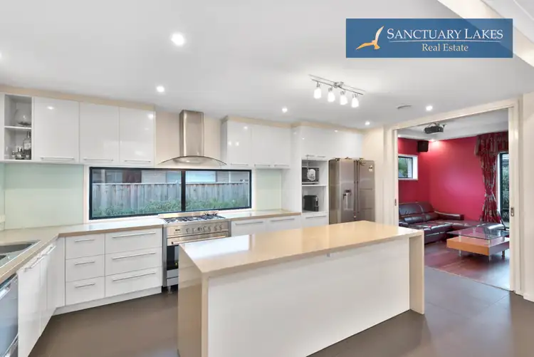Seventh view of Homely house listing, 2 Meridian Close, Sanctuary Lakes VIC 3030