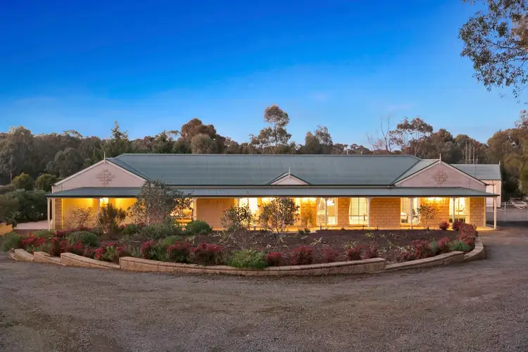 12 Timbertop Rise, Maiden Gully VIC 3551