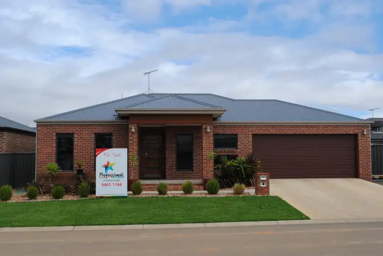 4 Shamrock Court, Maryborough VIC 3465
