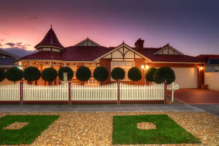22 Capricorn Court, Taylors Lakes VIC 3038