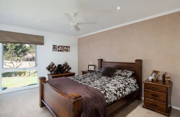 Fifth view of Homely house listing, 11 Derriman Court, Mooroolbark VIC 3138