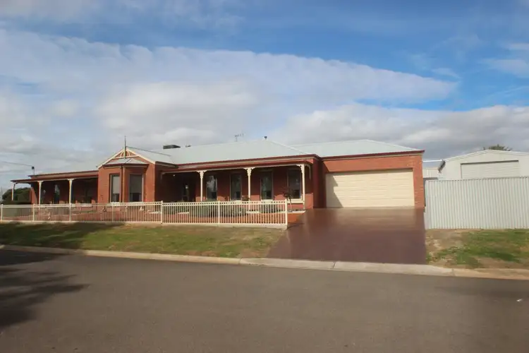 7 Henry Street, Maryborough VIC 3465