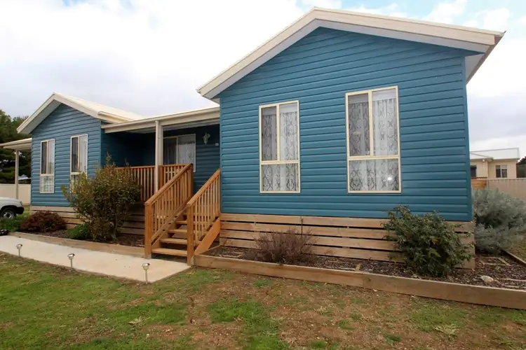 27 Birch Street, Carisbrook VIC 3464