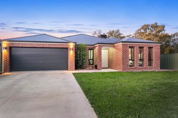 25 Arrawalli Avenue, Ascot VIC 3551