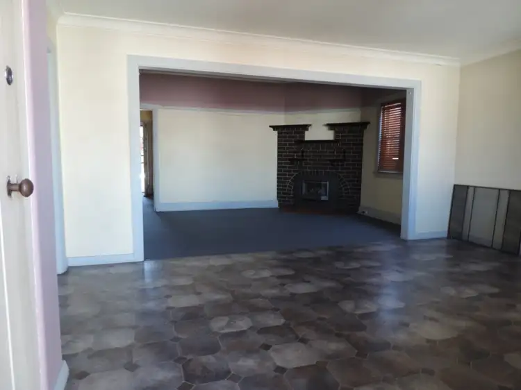 Fifth view of Homely house listing, 10 Arnheim Street, Goulburn NSW 2580