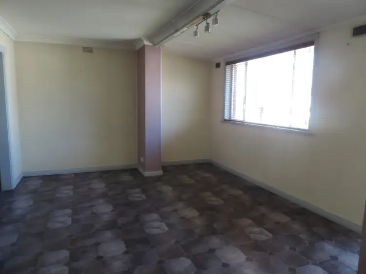 Sixth view of Homely house listing, 10 Arnheim Street, Goulburn NSW 2580