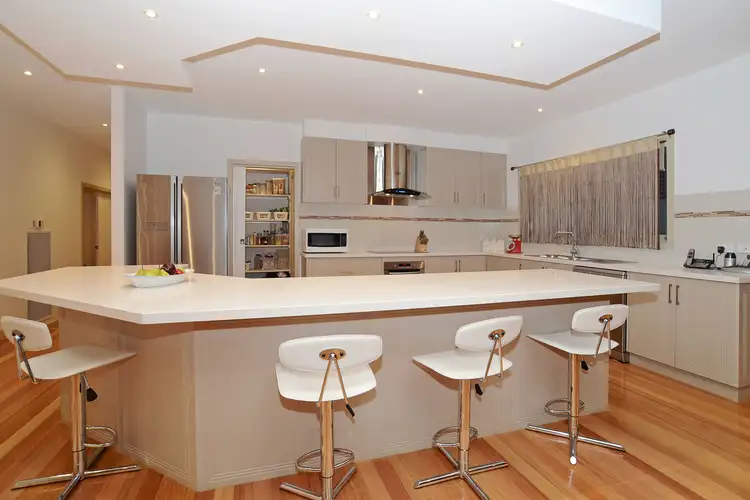 Second view of Homely house listing, 10 Hart Place, Taylors Lakes VIC 3038