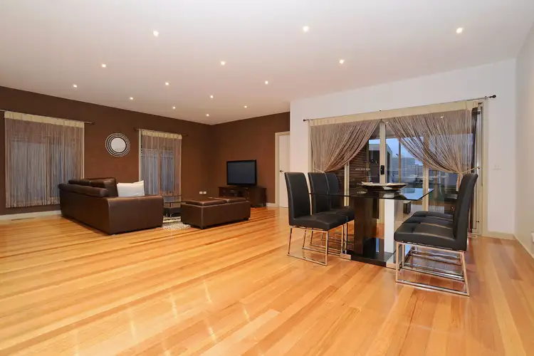 Fifth view of Homely house listing, 10 Hart Place, Taylors Lakes VIC 3038