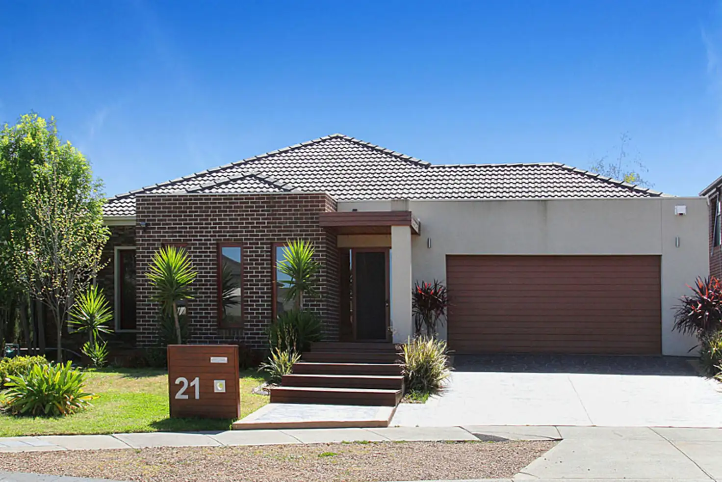 Main view of Homely house listing, 21 Pembury Way, Hillside VIC 3037