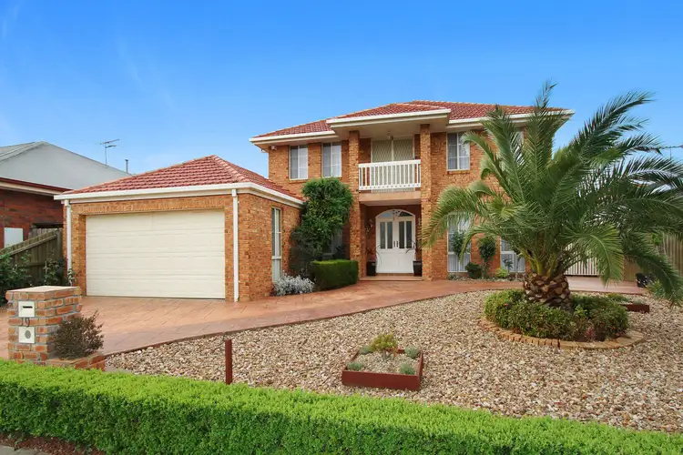 9 Park Road, Hillside VIC 3037