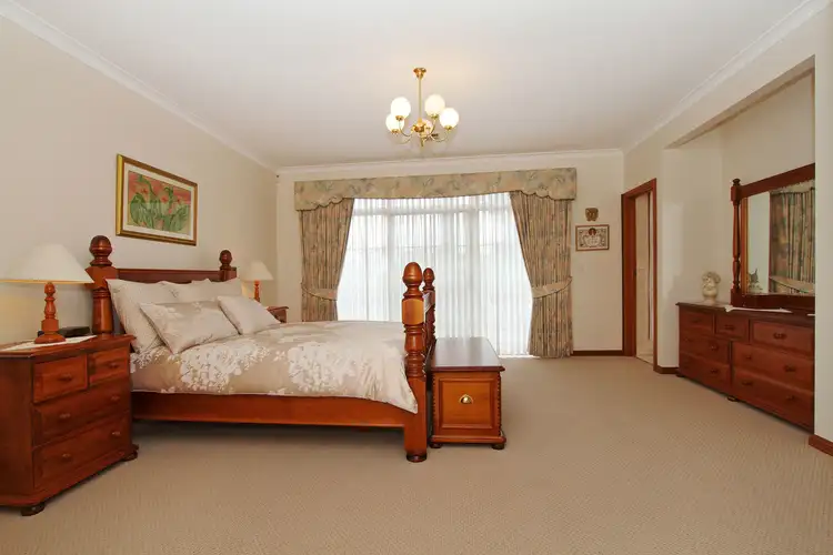 Fourth view of Homely house listing, 25 Medici Court, Taylors Lakes VIC 3038