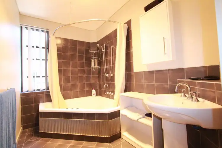 Sixth view of Homely house listing, 17 Lowe Street, Kangaroo Flat VIC 3555