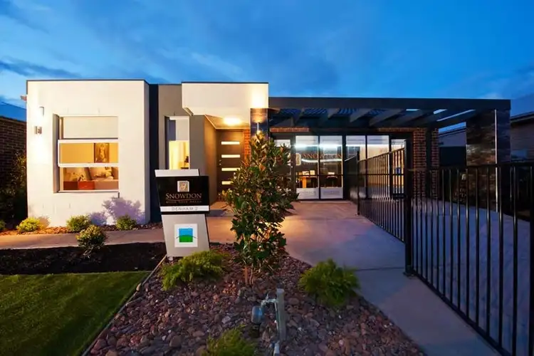 19 Subiaco Way, Taylors Hill VIC 3037