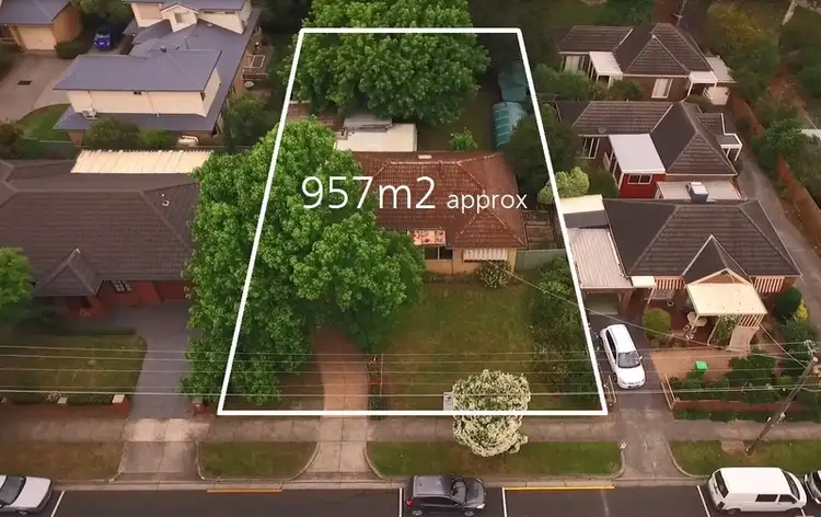 18 Charles Street, Mooroolbark VIC 3138