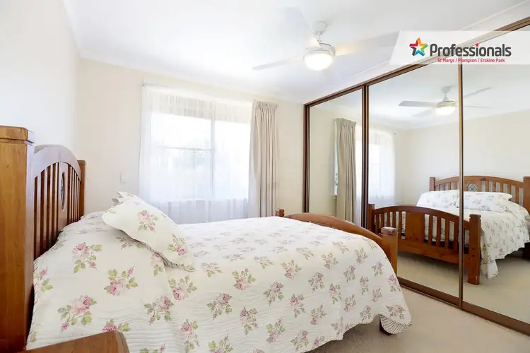 Fifth view of Homely house listing, 8 Tasman Avenue, Lethbridge Park NSW 2770