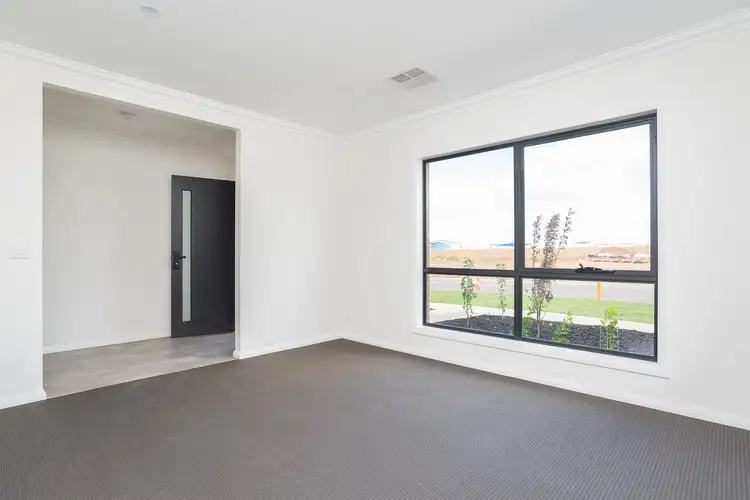 Sixth view of Homely villa listing, Unit 4/13 Springfield Drive, Mildura VIC 3500