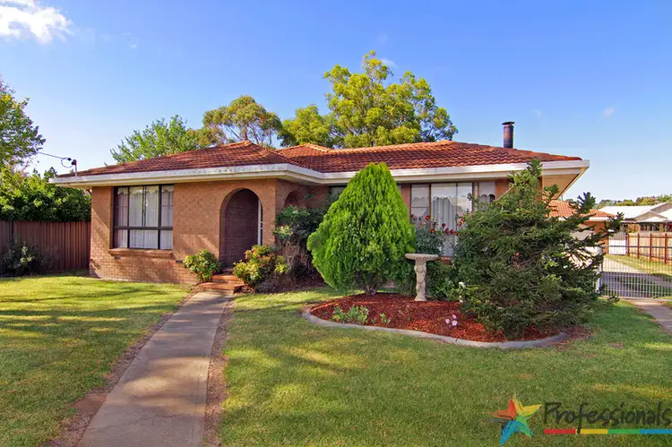 Main view of Homely house listing, 8 West Avenue, Armidale NSW 2350