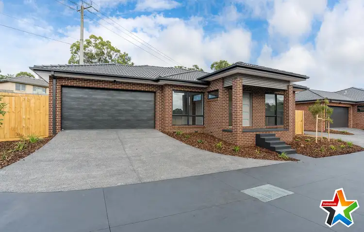 Fourth view of Homely house listing, 2 Starboard Close, Mooroolbark VIC 3138