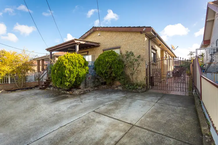 294 Roberts Road, Greenacre NSW 2190