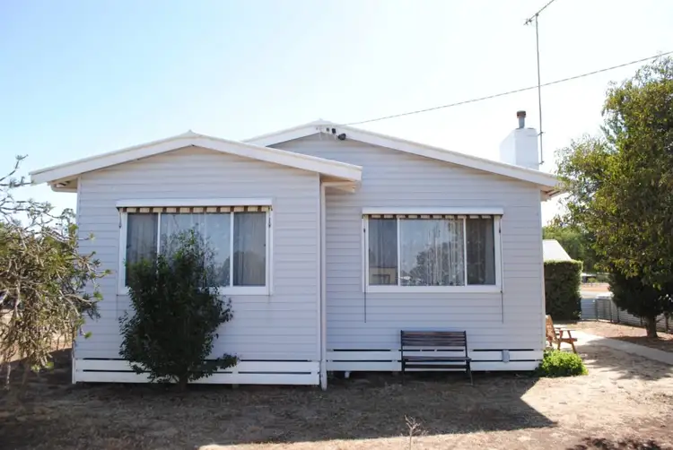 21 McNeil Street, Carisbrook VIC 3464
